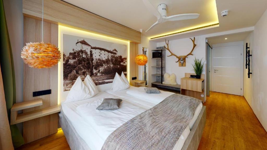 Hotel Adler Golling an der Salzach Buitenkant foto